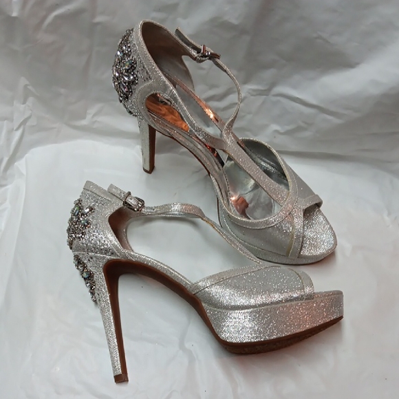 Gianni Bini Shoes - Gianni Bini Silver Heels with Peep-Toe Design and Stiletto Heel Size 10